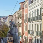 Casa Portuguesa Combro Apartment *
