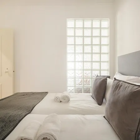 Casa Portuguesa Combro 아파트 *